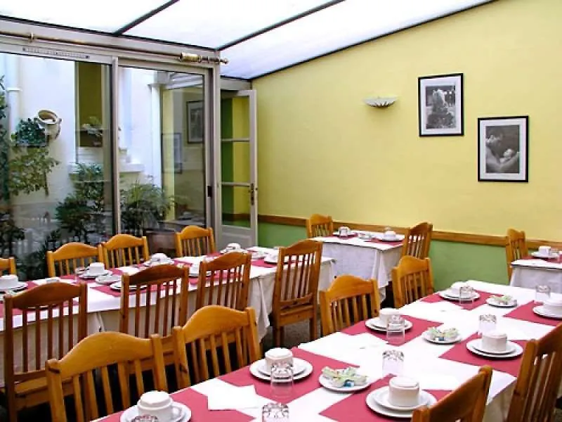 Roi René Hotel Parigi