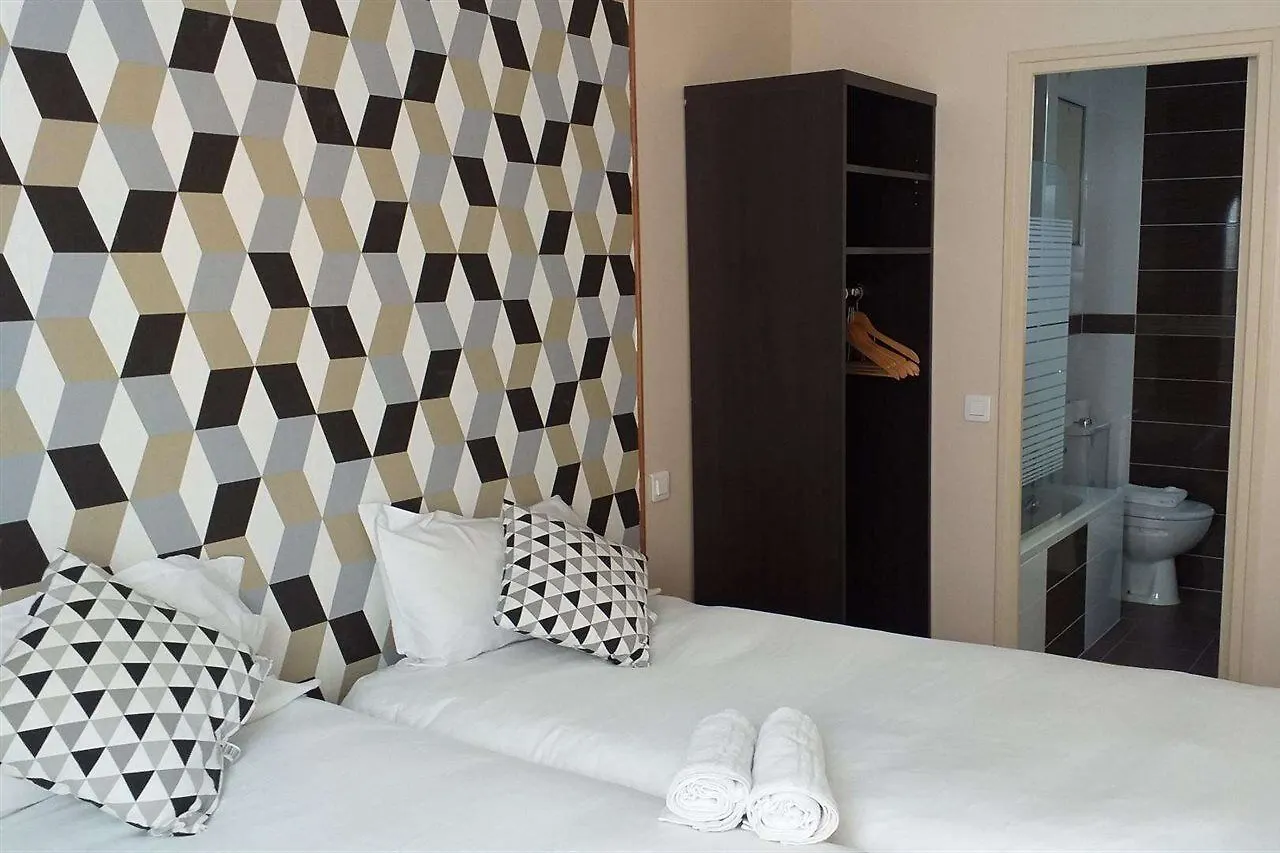 Roi Rene Hotel